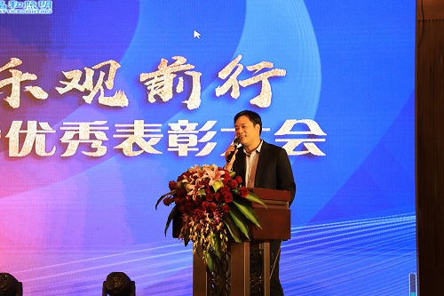 王鹏.jpg 王鹏.jpg