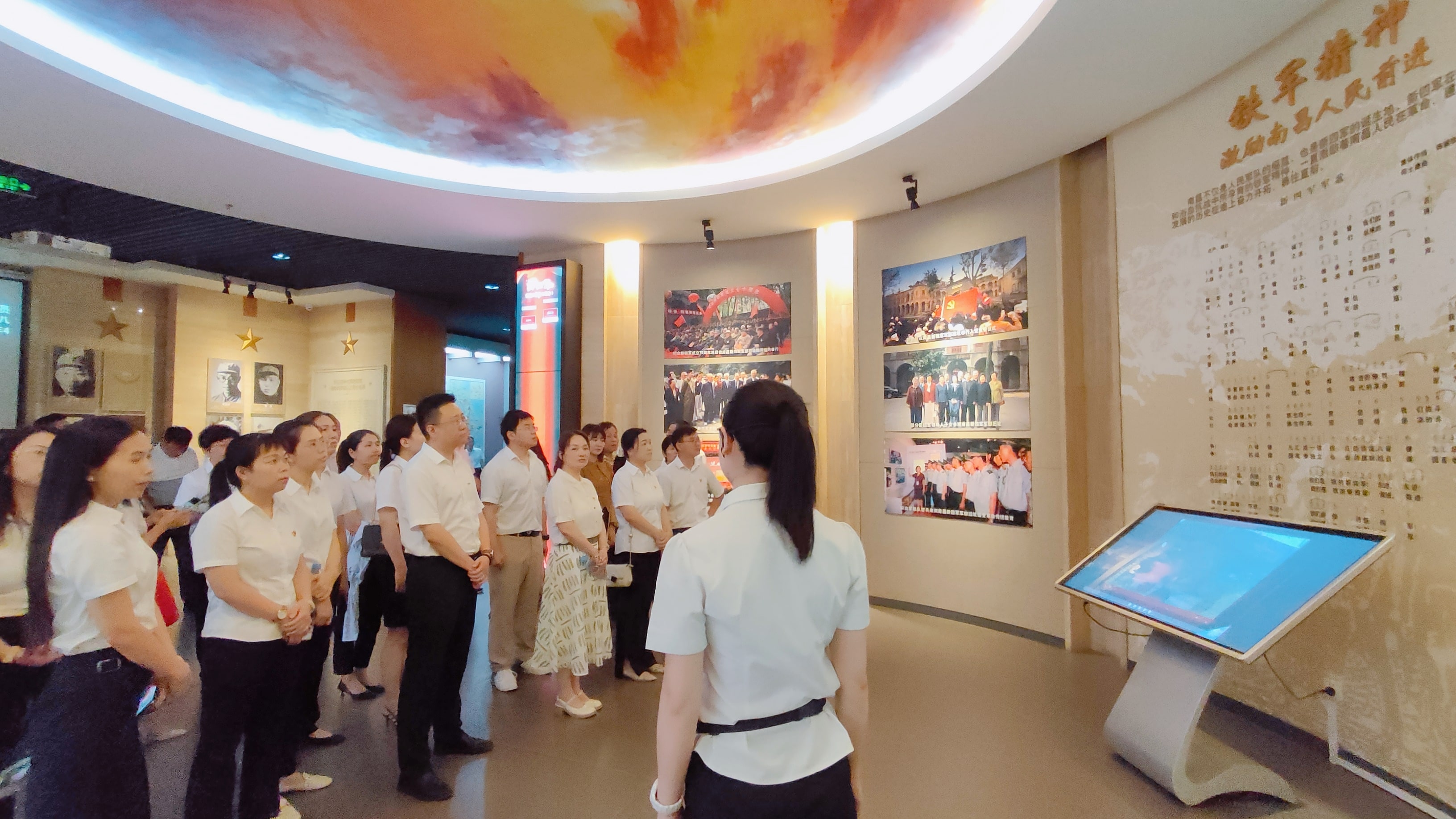 弘扬铁军精神-min.jpg 弘扬铁军精神-min.jpg